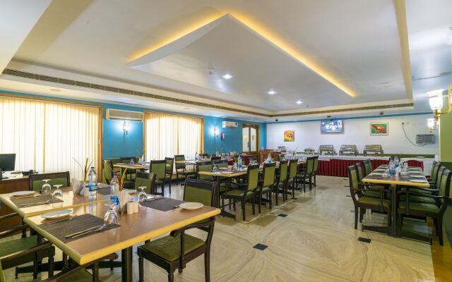 Golf View Hotel & Suites