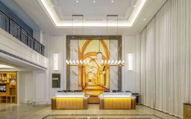 Vienna International Hotel (Ninglang Luguhu Avenue)