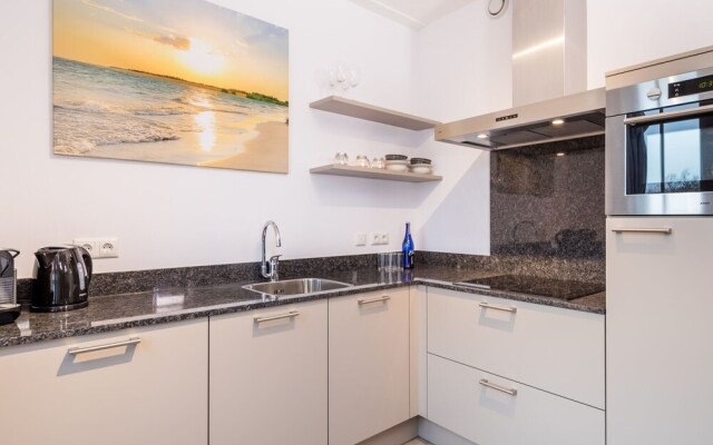 Luxurious Apartment With Dishwasher, 1 km. From the Beach