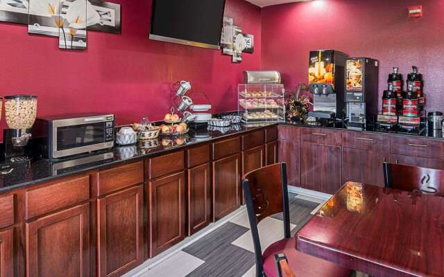 Econo Lodge Inn & Suites Natchitoches