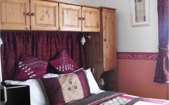 The Cresta Guest House
