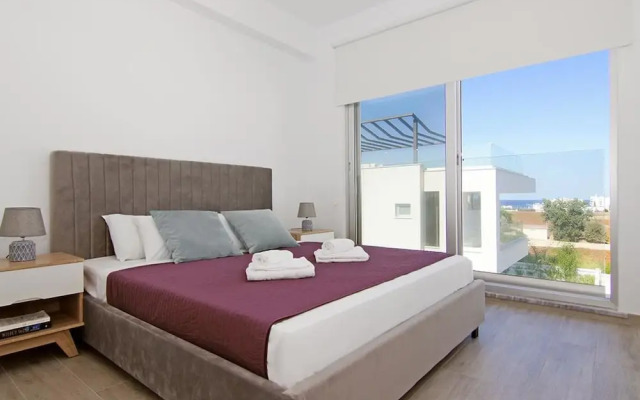 Nova Paralimni in Paralimni
