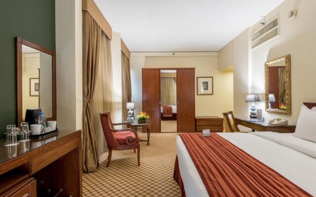Golden Tulip Galleria Hotel