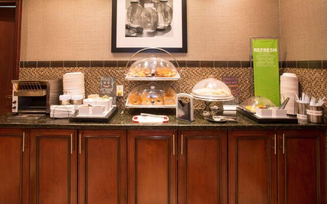 Hampton Inn by Hilton Toronto-Mississauga West
