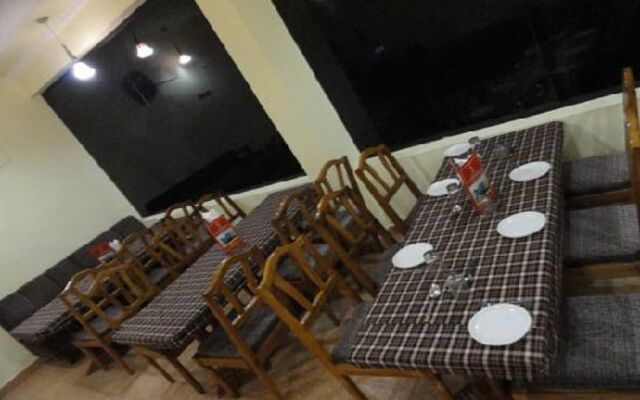 Hotel AJ International