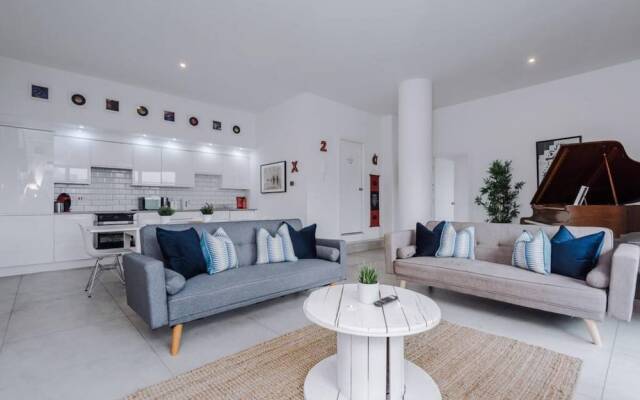 Host Apartments The Musician s Apartment With Gr