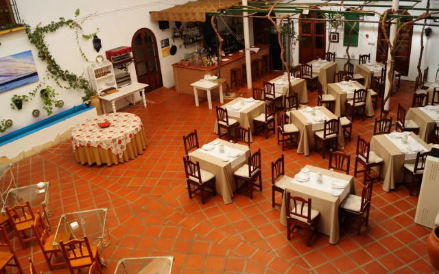 Hotel Caserio de Iznajar