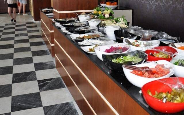 Nuova Beach Hotel