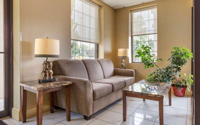 Quality Inn & Suites Hanes Mall