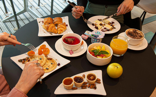 Holiday Inn Express Paris-Canal de la Villette by IHG