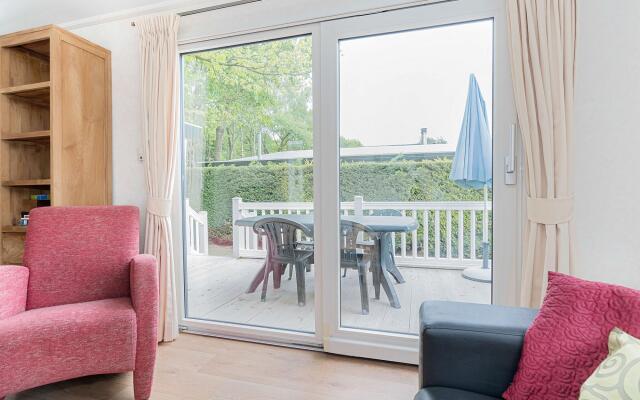 Comfortable chalet with a terrace at 3 km from Baarle-Nassau