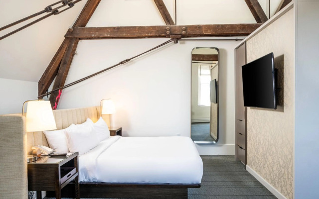 The Richardson Hotel