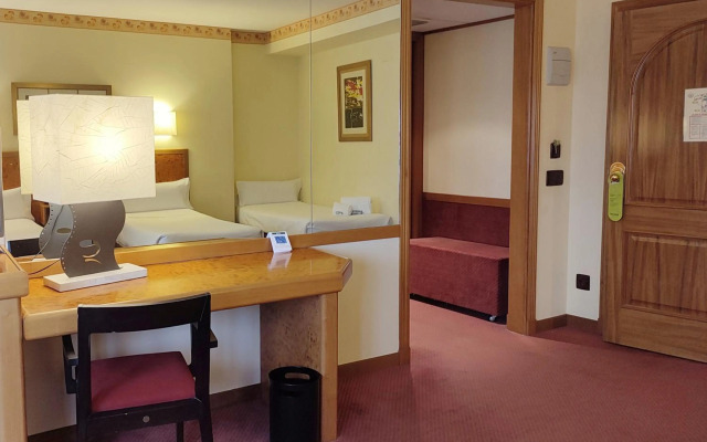 Hotel Sercotel Cuatro Postes