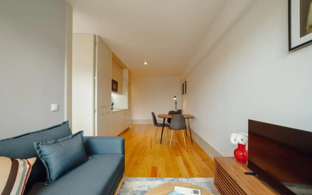 Legacy Oporto Design Apartment E by Vacationy