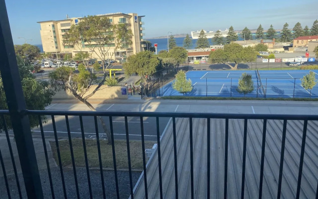 Apartment on Tennyson