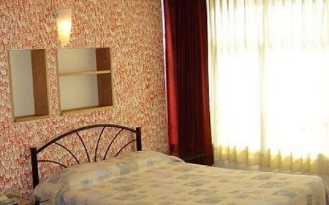 Hotel Apartamentos Avilla