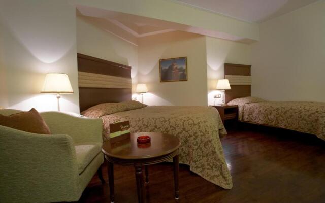 Aeton Melathron Hotel