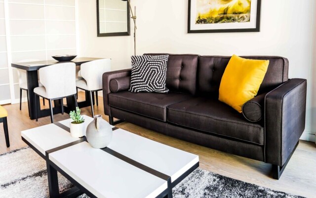 Modern Designer’s Pad