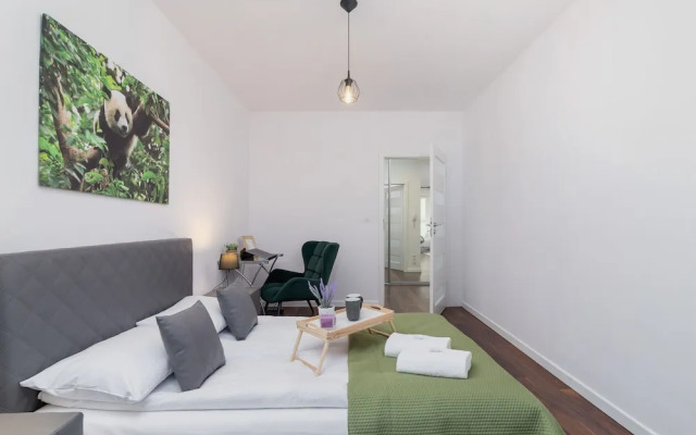 Slusarska Apartment Cracow by Renters