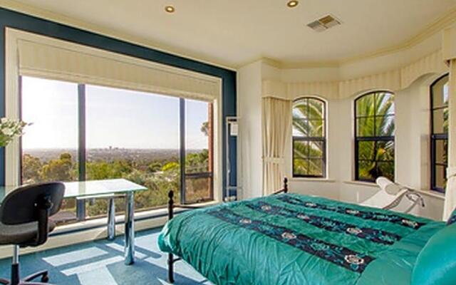Michelles Garden Apartments Adelaide