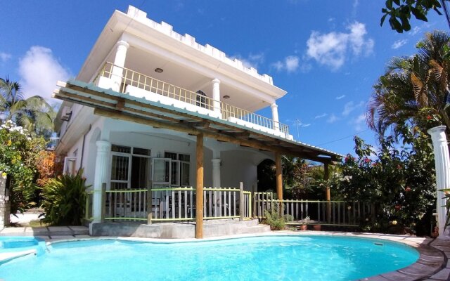 Villa With 3 Bedrooms in Pamplemousses, With Wonderful Mountain View,