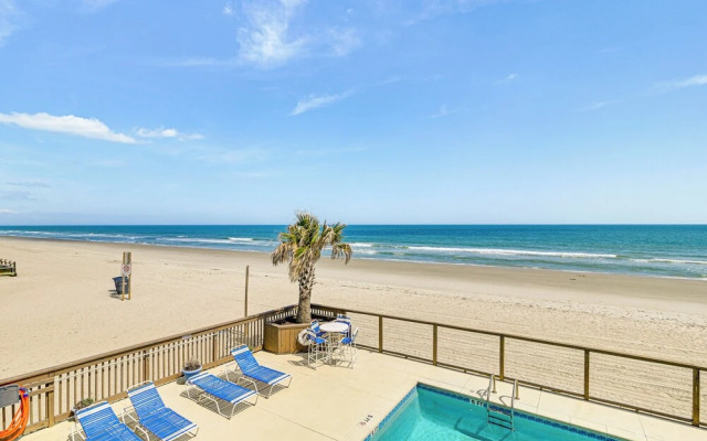 Oceanfront South Carolina Retreat - Pool & Balcony