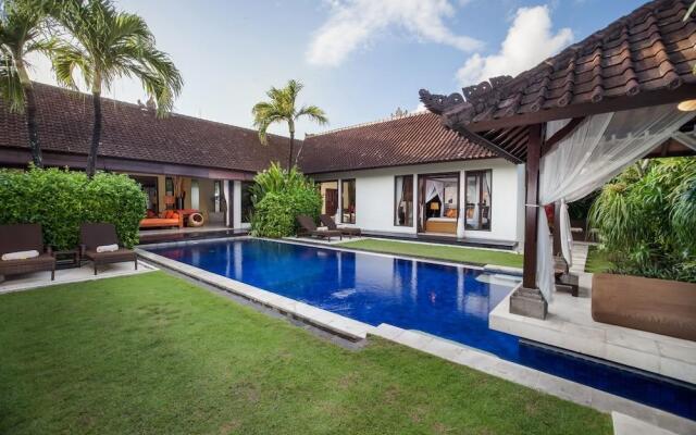 Villa Tania