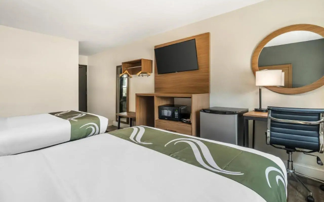 Super 8 Chesapeake Greenbrier