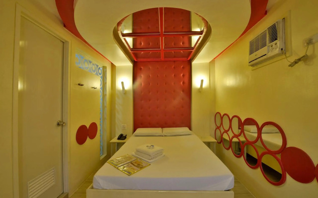 Hotel 99 Monumento Caloocan