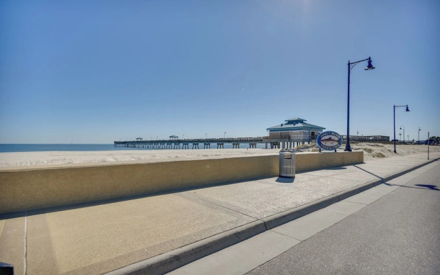 Hampton Sanctuary w/ Fire Pit & Fenced Yard!