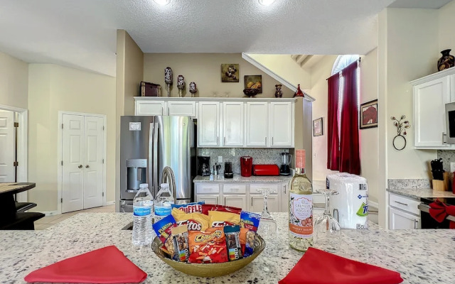 Scuttle Vacation Pool Home W Spa