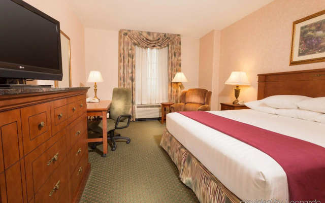 Drury Inn & Suites Indianapolis Northeast