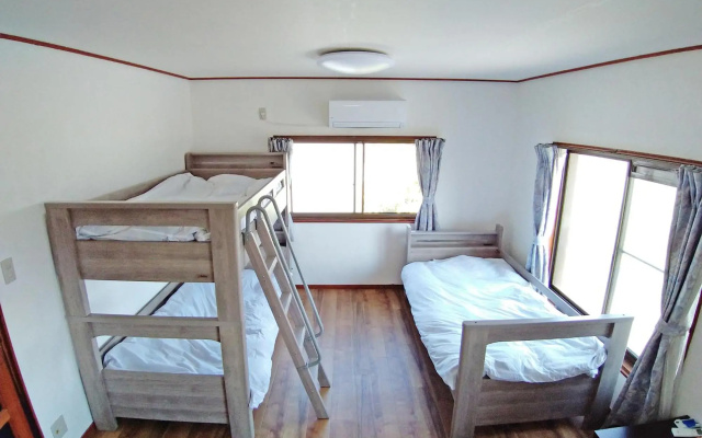 ツバメハウス – Guest Rooms – Tenri