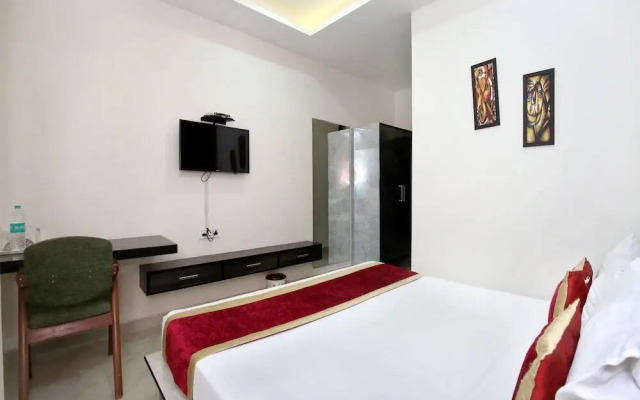Hotel Crossroads by OYO Rooms