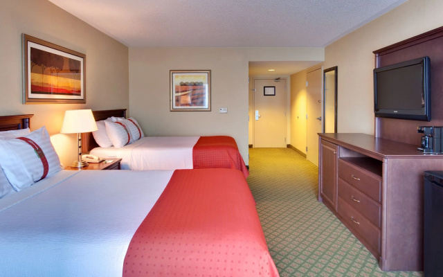 Four Points by Sheraton Point Edward Sarnia