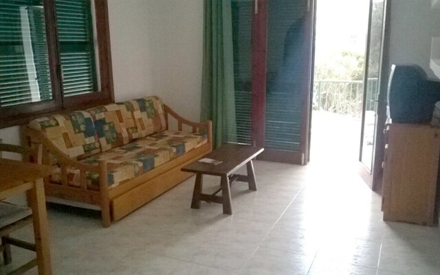 Apartment With 2 Bedrooms in Minorque, With Pool Access and Furnished