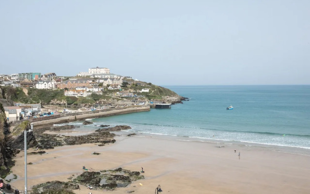 Onshore 6 - Newquay Towan Beach View