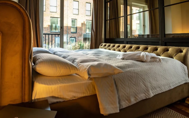 Apart Hotel by Parmigiano Group