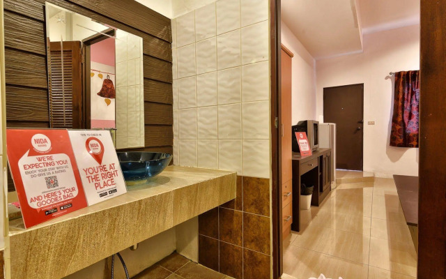 Nida Rooms Lavendar Moon Old Phuket