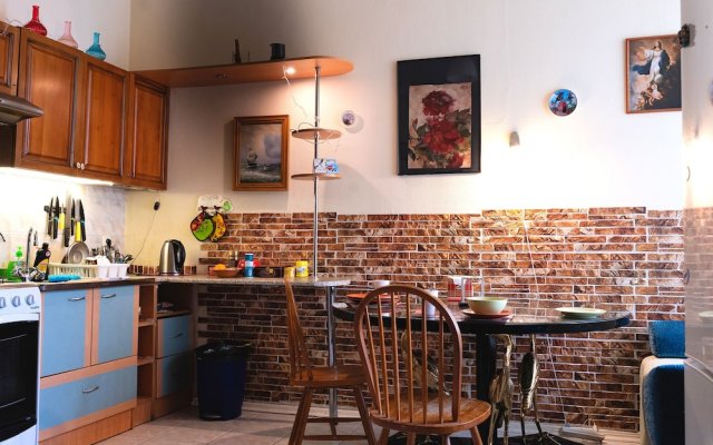 Cozy Place at the Admiralty