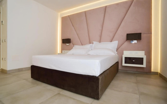 M2 Hotel