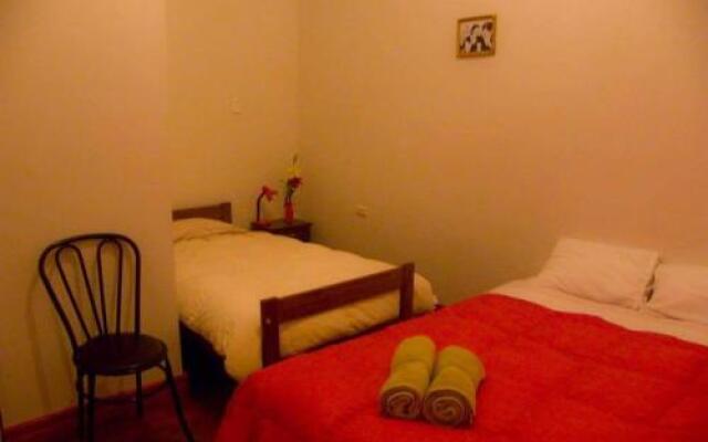 Hostal Retro House