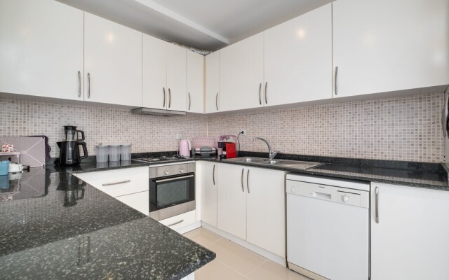 Villa Aris by Villatatilin