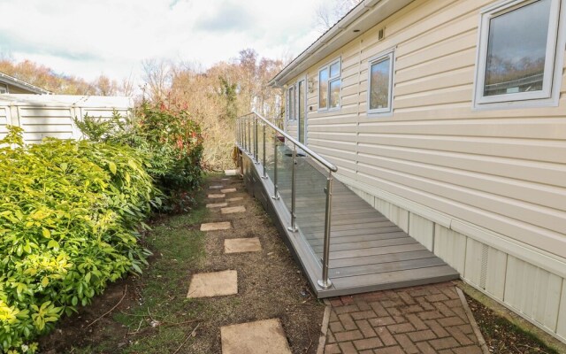 No 4 Elm Drive, Lincoln