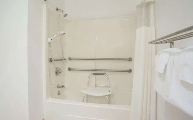 Travelodge Fort Bragg