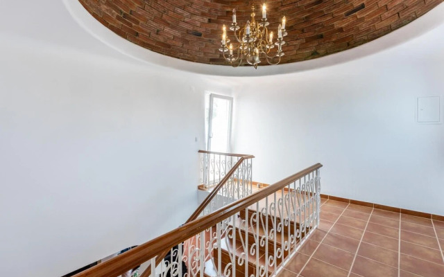 Casa Cinco Cupulas AM