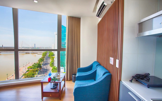 Pariat River Front Hotel