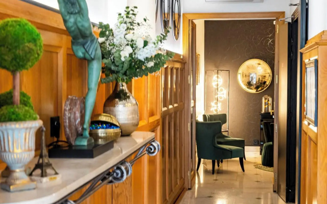 Hotel Le Cercle Tour Eiffel