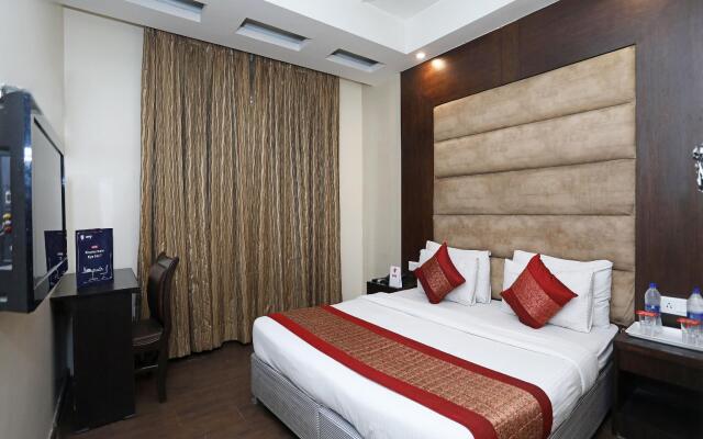 Oyo Capital O 11357 Hotel benz international