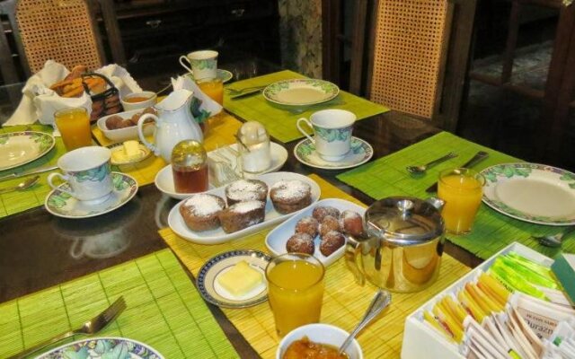 Los Alamos Bed And Breakfast